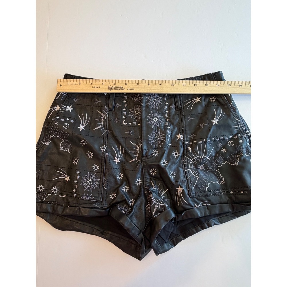 We The Free Celestial Embroidered Vegan Leather Shorts Black Star Moon Size 6 - Picture 4 of 6